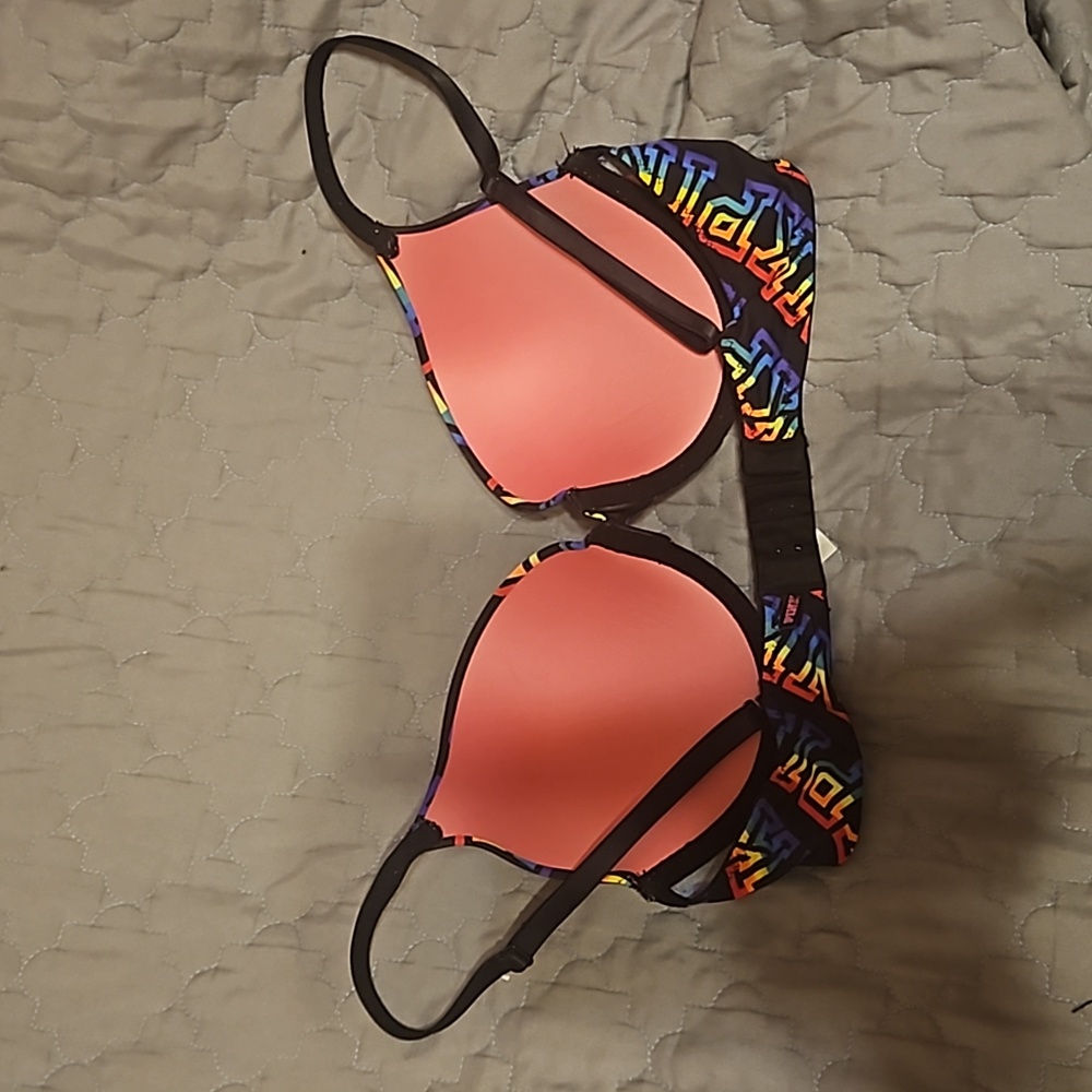 Pink bra - Picture 3 of 4